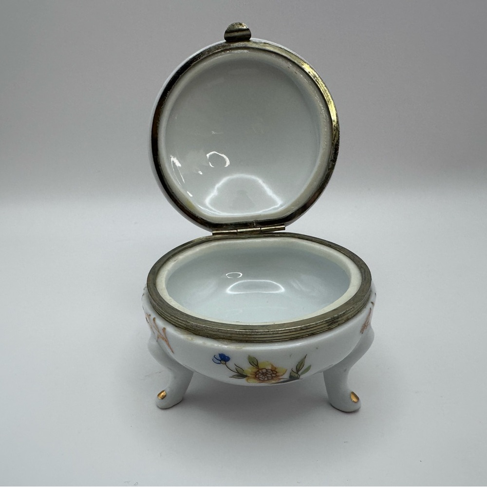 Vintage Lefton China Japan Floral Hinged Trinket Box Gold Trim - Picture 2 of 7